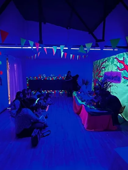 A unique glow-in-the-dark themed party. Our studios can be transformed with special lighting to create any atmosphere you desire.