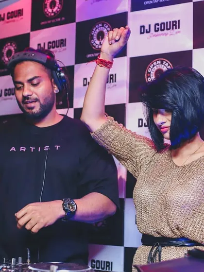 Had a great time sharing the console with DJ Gouri for an amazing Saturday night at Open Tap. Collaborating with other DJs is always a fun experience.