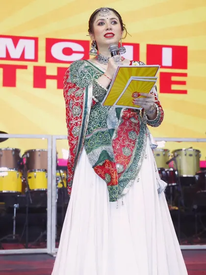 A full-stage view at the MCHI Thane Raas Rang event, showing the scale of the production.
