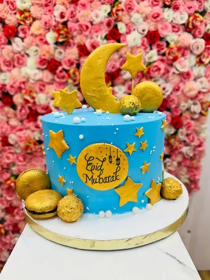 Celebrating Eid? This custom-designed cake with a crescent moon and stars theme is a beautiful and delicious way to share joy with your family.
