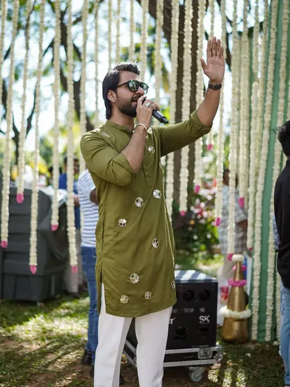 Hara bhara dil. A simple, stylish look in a green kurta, perfect for a daytime event. My style is versatile and always appropriate for the occasion.