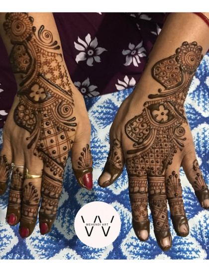 A different Arabic design, this one with a more traditional Indian influence in the patterns.