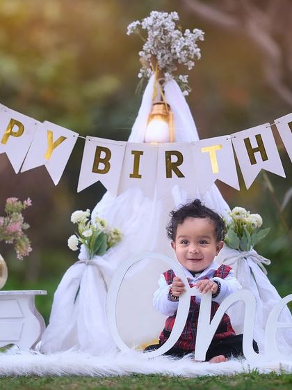 First Birthday & Cake Smash photo 6