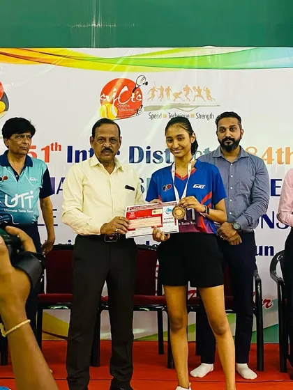 Celebrating our team's gold medal in the U-15 girls' team championship and Vaishnavi Jaiswal's individual bronze at the Maharashtra state championship 2022.