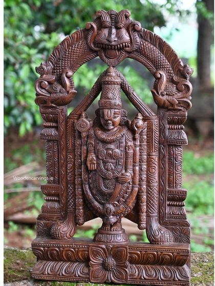 A full view of the 26-inch Shri Venkatajalapathy statue, showcasing the complete arch with its mythical creature carvings.