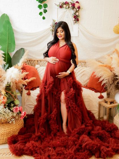 Solo Radiance: Portraits of the Mother-to-Be photo 109