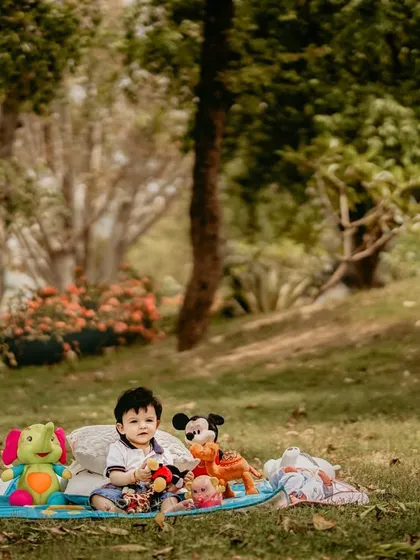 A simple, sweet portrait of a baby boy enjoying a day at the park with his favorite stuffed animals. Outdoor sessions like this allow children to be comfortable and show their true personalities.