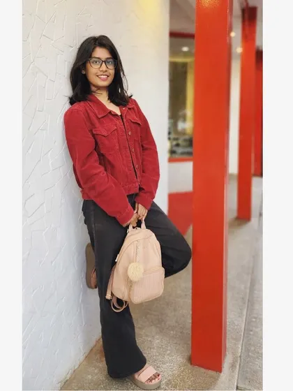 A casual day out. My goal is to spread happiness, and I hope my energy radiates to you through my classes.