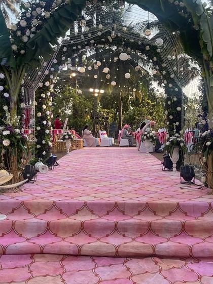 Breathtaking Mandaps & Ceremony Setups photo 31