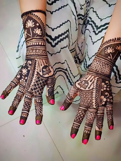 Elegant Back-of-Hand Designs photo 13