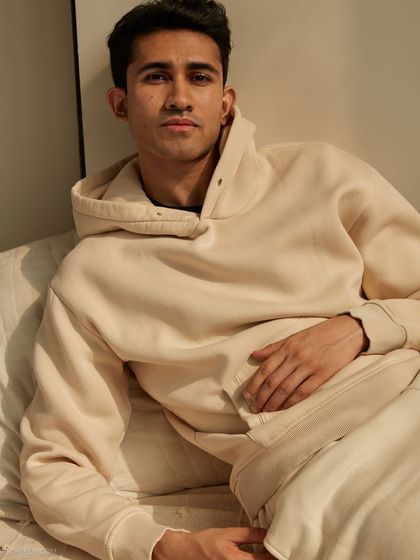 Vidhi Thakur - Portrait & Headshot Photography Studio Portraits: The Art of Stillness photo 9