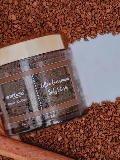 Here is a closer look at my Coffee Cinnamon Body Polish. I use real coffee grounds to exfoliate and energize the skin, helping to de-tan and create a smooth, healthy glow.