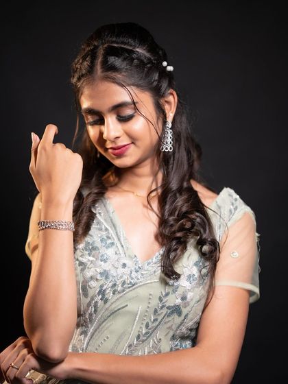 Creative Kalpane - Occasion Wear Rental Pre-Wedding & Couple Shoots photo 13