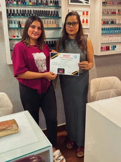 Congratulations to my student Sweta on receiving her nail technician diploma. Seeing my students ready to start their professional journey is the reason I started this academy.