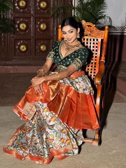 Aarvi The Designer Vastra - Custom Ethnic & Bridal Wear Design Our Rental Collection photo 3