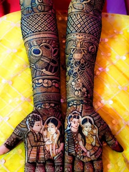 This is a duplicate of image 64. A heartwarming design that tells a family story, with portraits of the couple and their child, celebrating their bond.