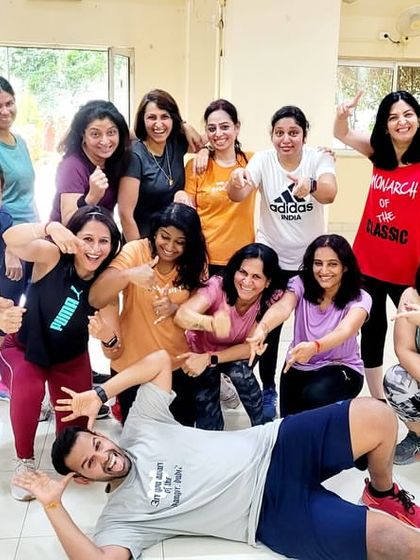 The signature post-class pose with the amazing community group. I love that I get to be a part of bringing people together through dance.
