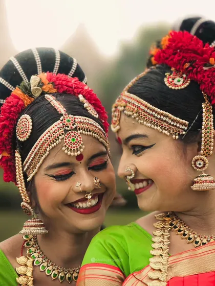 A beautiful portrait of two Kuchipudi dancers at Khajuraho, captured for a collaboration with Samsung to highlight the camera capabilities of the Galaxy S24 Ultra.