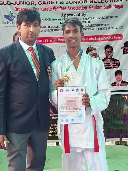 This red-belt student proved his skill and won his category at the junior selection tournament.