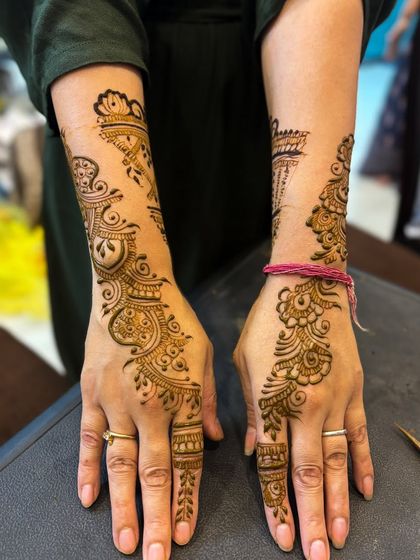 Lotus Mehendi Arts - Event Mehendi Services Elegant Designs for Guests photo 9