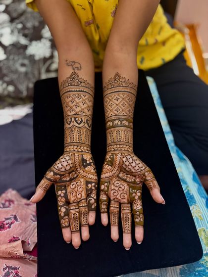 Lotus Mehendi Arts - Bridal & Occasion Mehendi Elaborate Bridal Designs photo 11