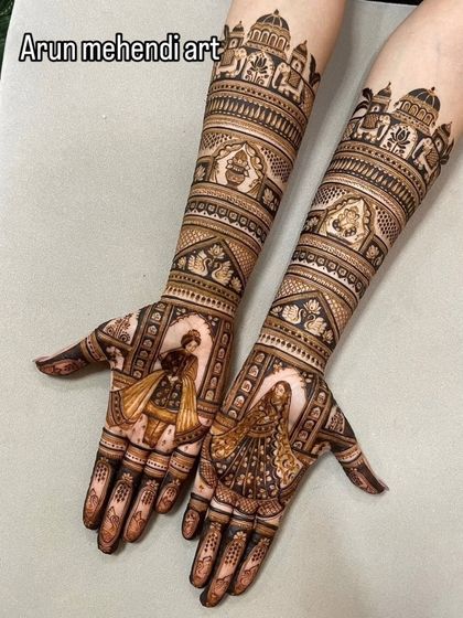 A different angle of the royal bride and groom portrait design, showing how the artwork wraps around the hands.