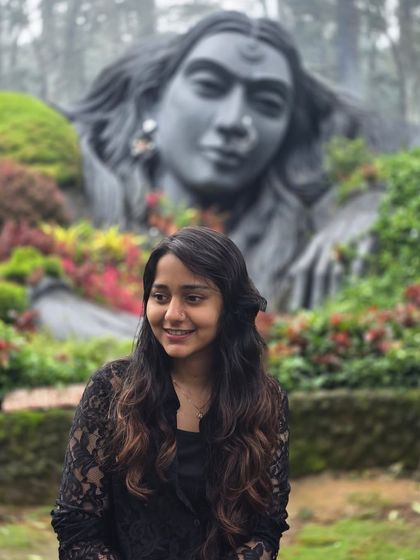 A solo moment of peace in the misty hills of Chikmagalur. Our trips are great for solo travelers looking to connect with nature and new people.