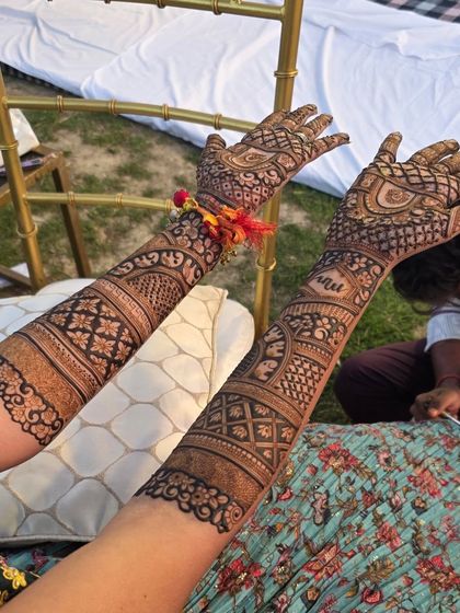 Umesh Kumar - Festival & Occasion Mehandi Intricate Rajasthani & Full Hand Designs photo 19