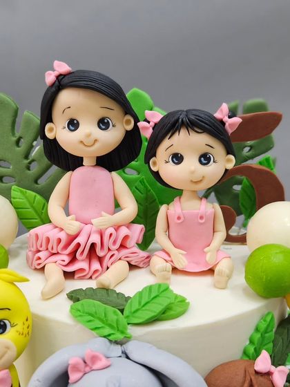 Custom Fondant Figurines & Themed Cakes photo 5