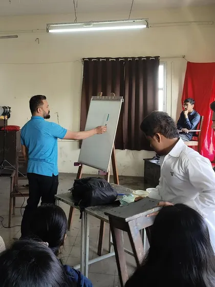 The demonstration in progress, with students observing my technique for figure painting.