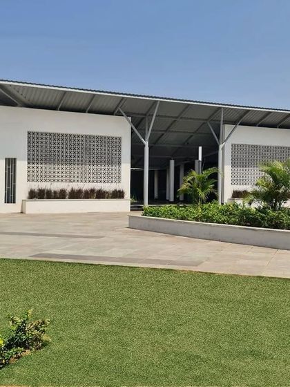 Architectural Details & Materiality photo 10