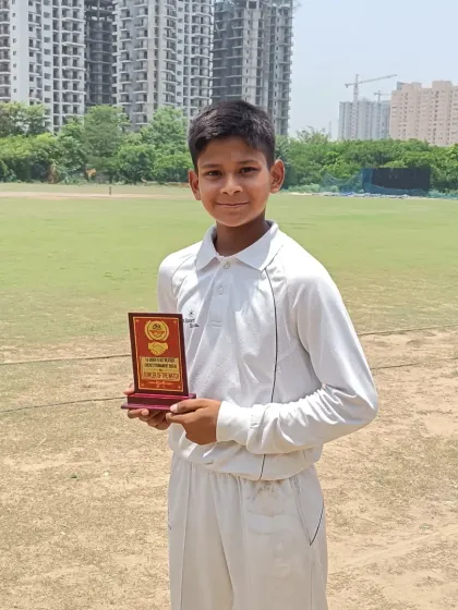 Hitharth Chaudhary from Gujarat was chosen as the Man of the Match for his excellent all-round performance in the 1st U-16 Hot Weather Cricket Tournament, taking 4 wickets and scoring 17 not out.