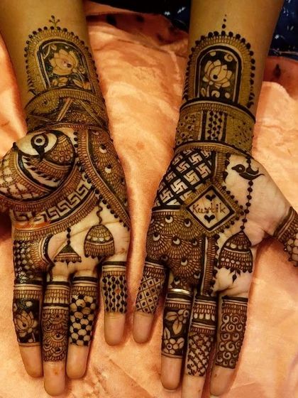 Priya Verma - Festival & Occasion Mehndi Karwachauth & Teej Mehndi photo 3