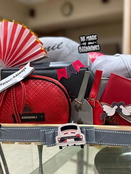 Gifts for the Happy Couple photo 4