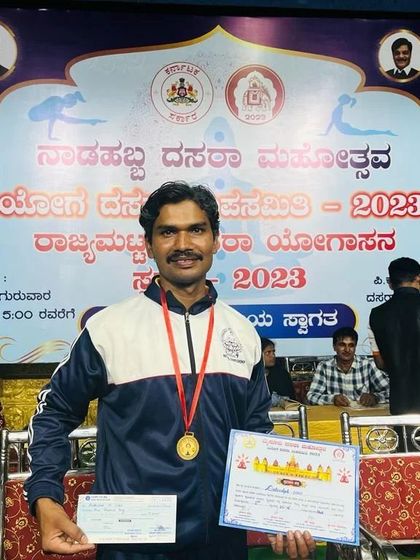 Dada - Yoga Instruction Competitive Yogasana: My Journey & Your Path photo 6