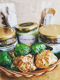 Custom Gourmet Gift Hampers