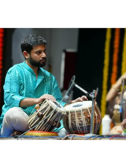 A photograph from my performance at Dadar Matunga Cultural Centre.