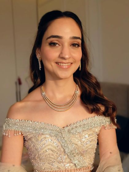 Artful Bridal Hairstyles photo 11