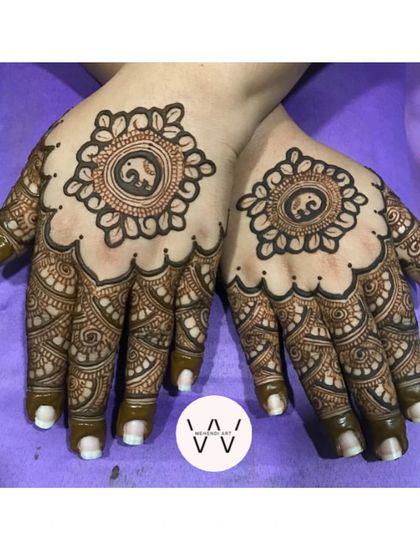 Another angle of the Vat Savitri special henna.
