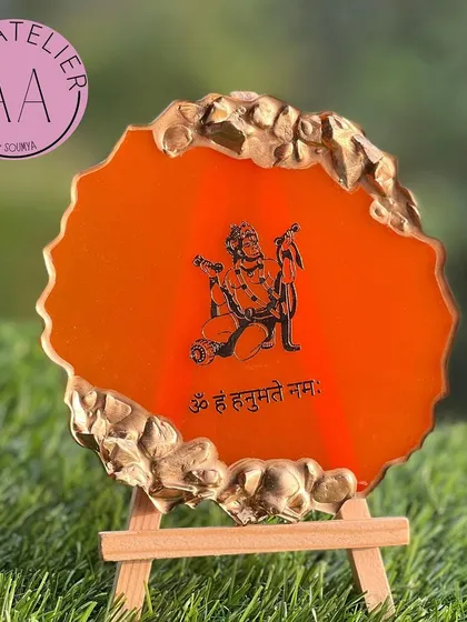 An 'Om Hanumate Namah' mantra frame in auspicious orange and gold, bringing the strength and devotion of Hanumanji to your home.