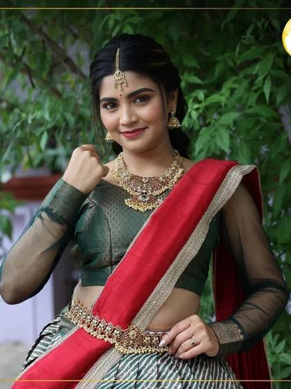 A beautiful, traditional look for a half-saree function. I used warm tones and gold highlights to complement the rich colors of the outfit, creating a look that is both youthful and elegant for any pre-wedding celebration.