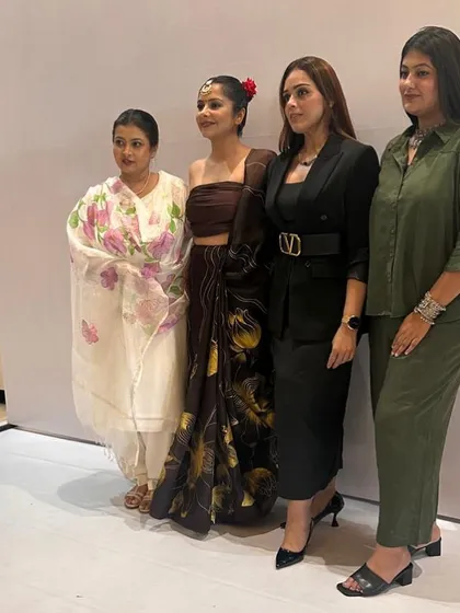 Another group shot with some of the designers and models from Seeya Fashion Week. Collaboration is at the heart of fashion.