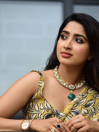 Velvet Box By Vyshnavi - Bridal & Event Jewellery Styling Elegant Styles for Guests & Grooms photo 27