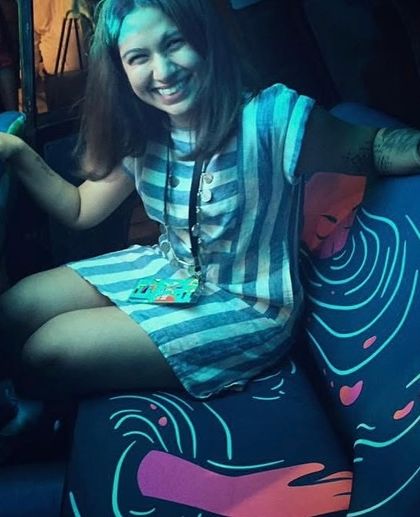 A throwback to 2017 and my first project after quitting my corporate job. I collaborated with 7 other artists to create this moving piece of art on a taxi for Asian Paints. It was terrifying and magical.