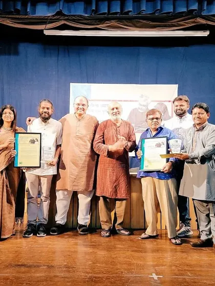 My senior, Naushad Sitarmaker, receiving the Dr. Anil Avchat Smruti Srujan award in Pune for his remarkable work in the field of stringed instruments.