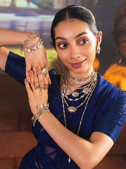 A duplicate of a jewelry shoot image.