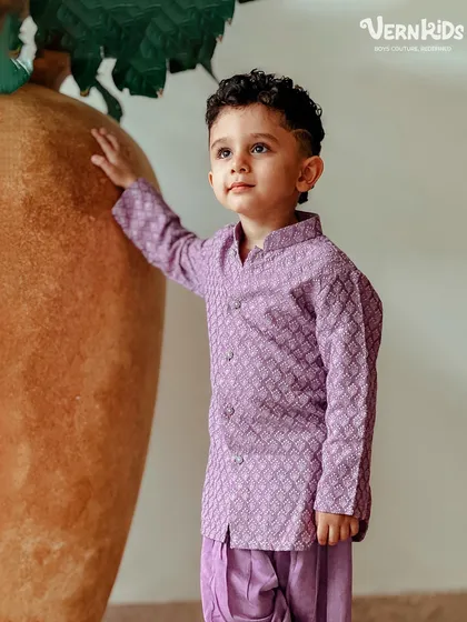 Another look at our client in the lavender kurta and Patiala set. The full outfit is a perfect blend of traditional style and modern comfort.