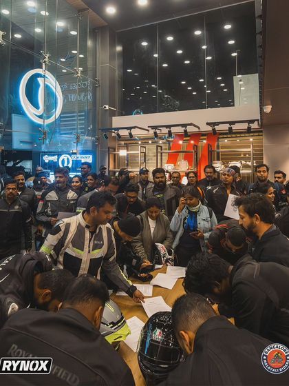 Getting registered at the Rynox store before the ride. The pre ride buzz is always full of excitement and anticipation.