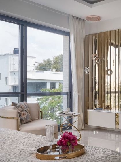 A closer look at the details that define our projects. From custom furniture and lighting to material selection and styling, every element is thoughtfully considered to create a cohesive and luxurious experience.