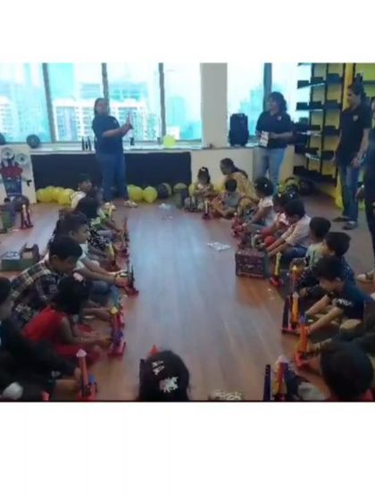 The Whiz Lab - Corporate Kids' Activities Hands-On Engineering & Robotics photo 5
